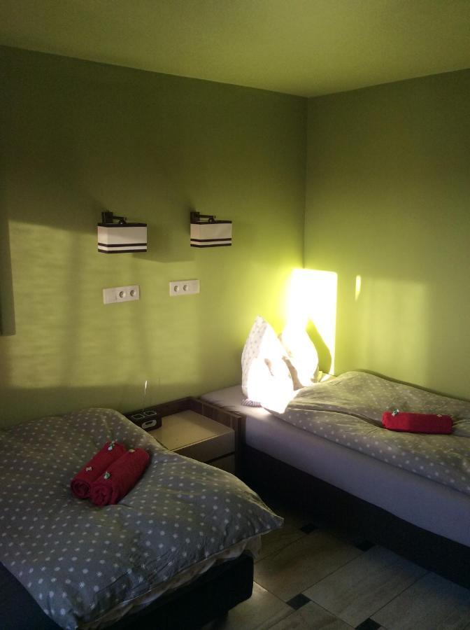 Mika Rooms Raclawicka 144 & Wislicka 3 Studio - Adults Only Warsaw Luaran gambar